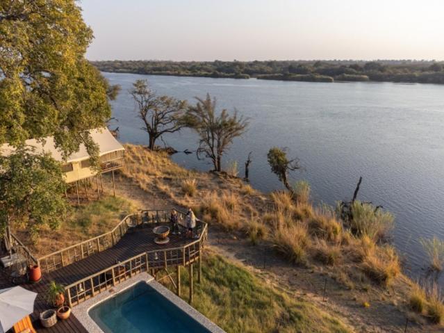 ホテル Jackalberry Chobe カサネ エクステリア 写真
