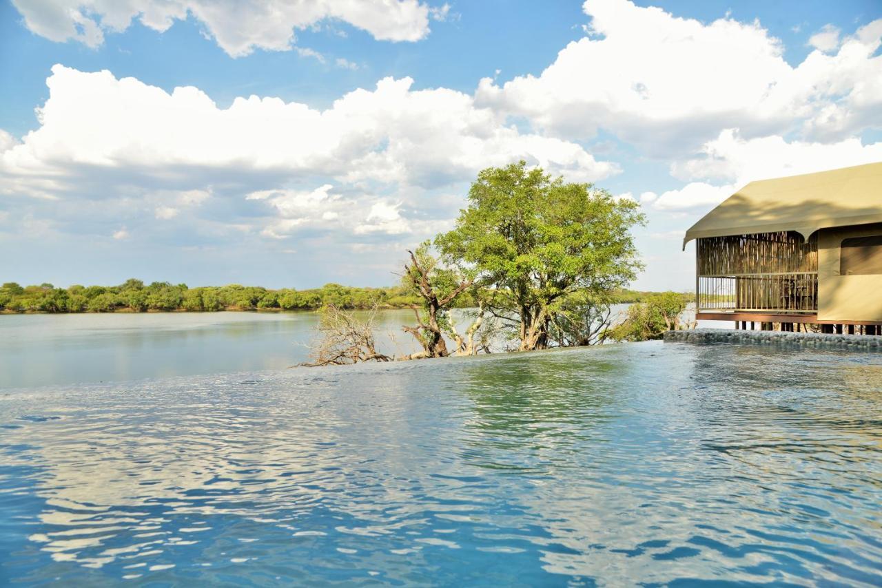 ホテル Jackalberry Chobe カサネ エクステリア 写真